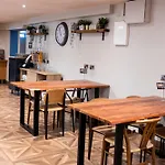 Abbey Court Hostel *