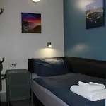 Hostal Abbey Court