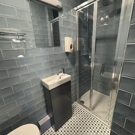 Hostal Abbey Court *