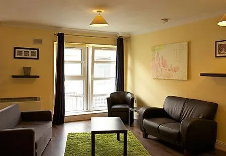 Abbey Court Vandrarhem *