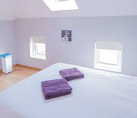 Abbey Court Hostal