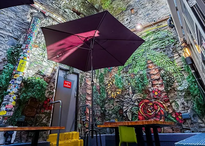 Abbey Court Vandrarhem *