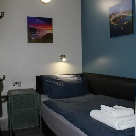 Hostel Abbey Court