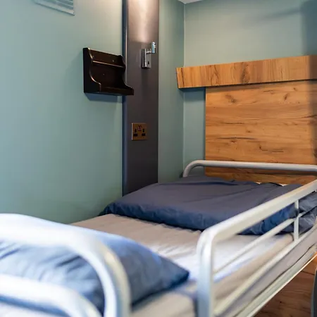 Abbey Court Hostel *