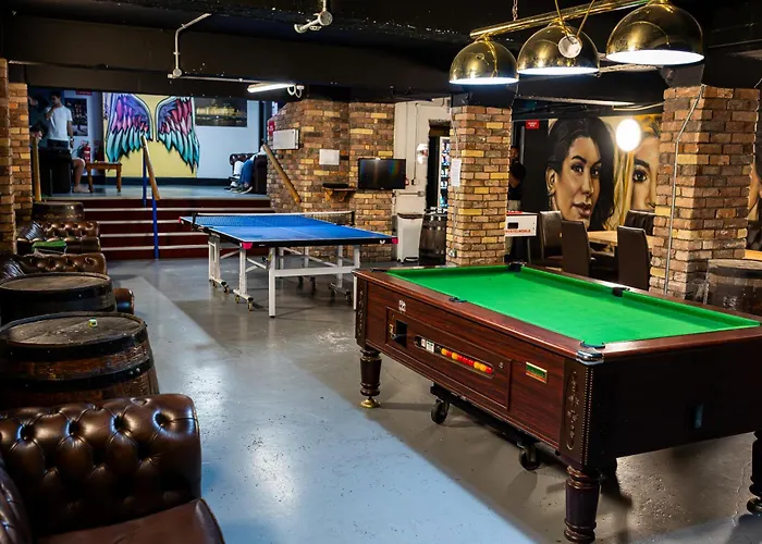 Hostel Abbey Court *